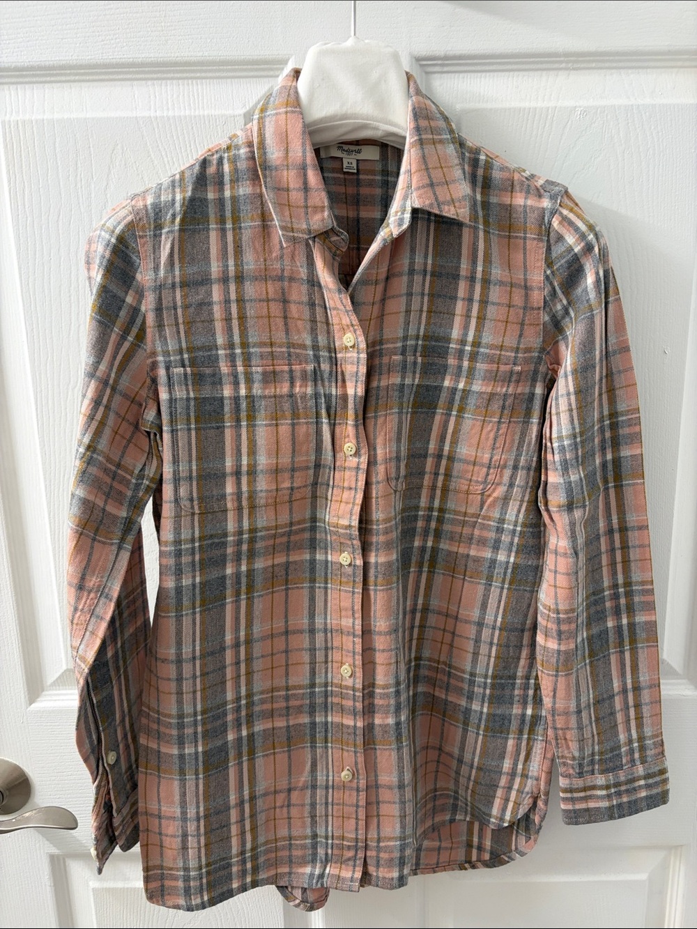 Madewell XS Cozy Plaid Button-Up Shirt in Peach and Gray
